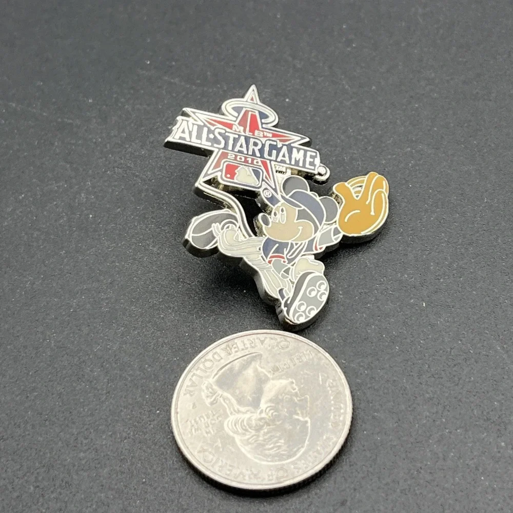 Disney MLB‎ Baseball All Star Game 2010 Mickey Mouse Lapel Hat Pin